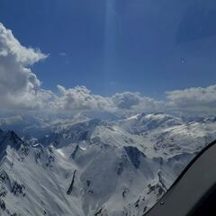 Verortung via Georeferenzierung der Kamera: Aufgenommen in der Nähe von Bezirk Surselva, Schweiz in 3400 Meter